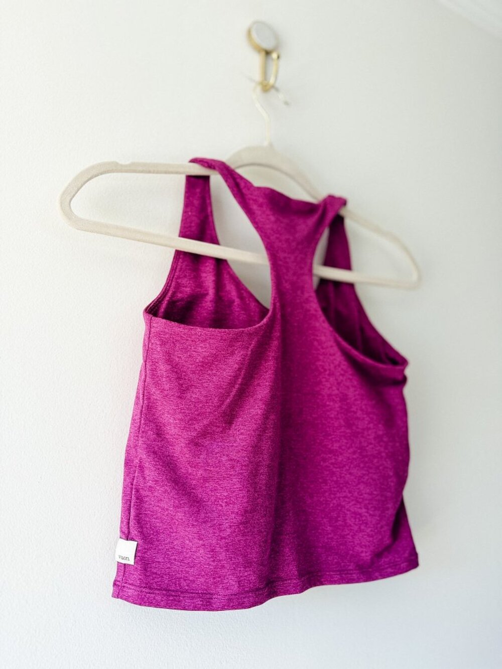 Vuori Women's Halo Performance Crop 2.0, Size Small - Picture 6 of 7